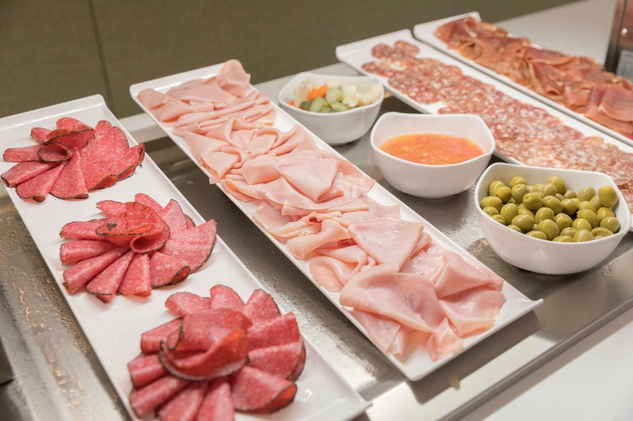 ホテル Hm Ayron Park - Adults Only プラヤ・デ・パルマ エクステリア 写真 Cold cuts
