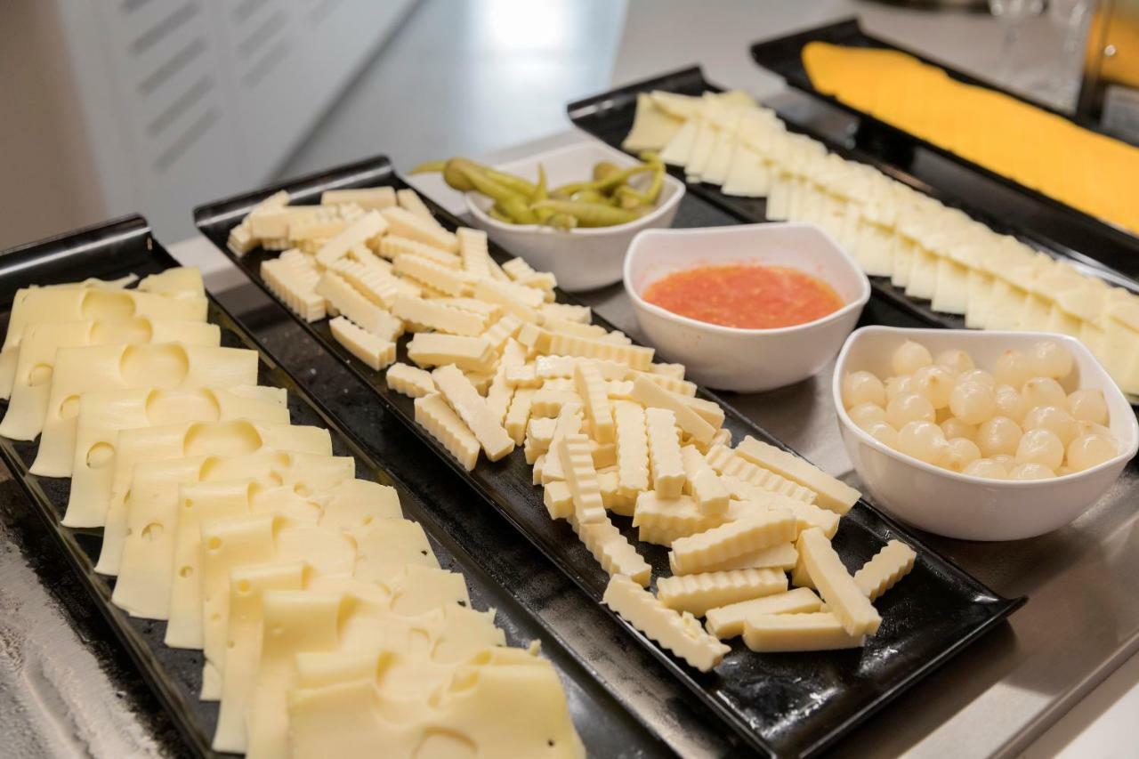 ホテル Hm Ayron Park - Adults Only プラヤ・デ・パルマ エクステリア 写真 Feta cheese