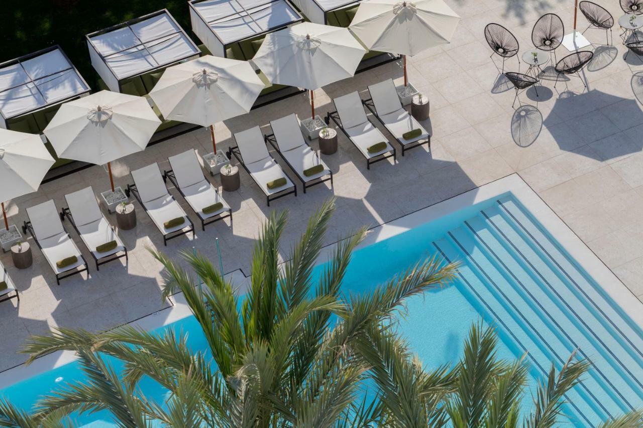 ホテル Hm Ayron Park - Adults Only プラヤ・デ・パルマ エクステリア 写真 The pool at the Hotel Eden Roc Cap Cana